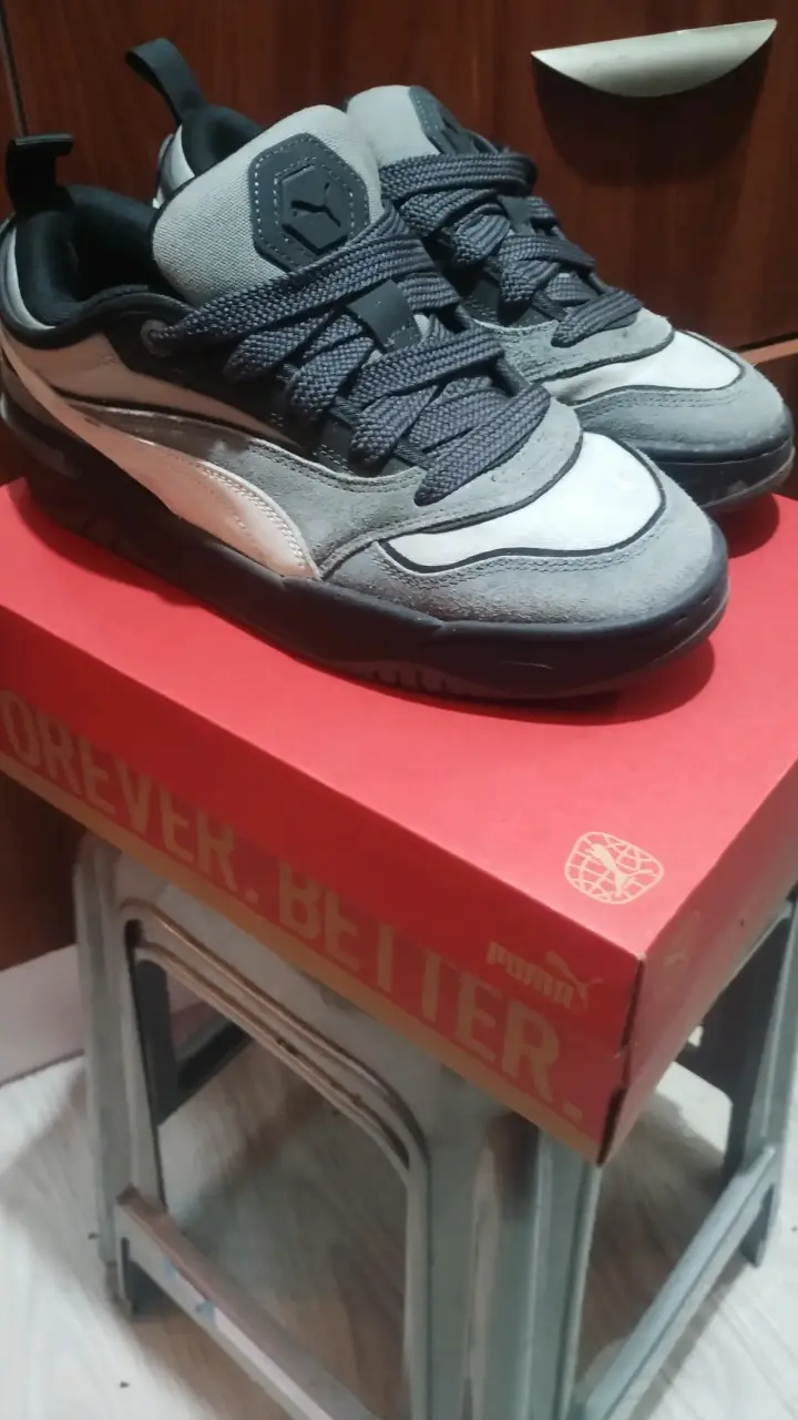 Zapatillas deportivas Puma gris y negro - 3