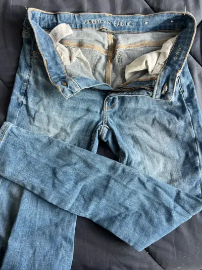 Jeans American Eagle azul claro para mujer - miniatura 1