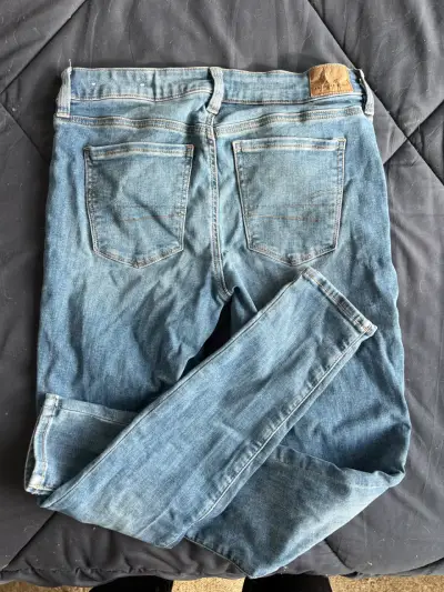 Jeans American Eagle azul claro para mujer - miniatura 3