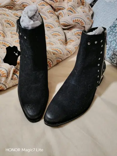 Botines de cuero negro con estampado animal print - miniatura 3