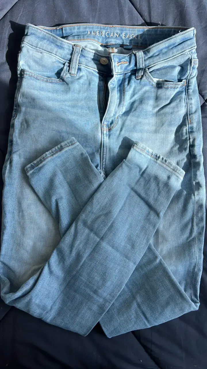 Jeans American Eagle azul claro para mujer - 1
