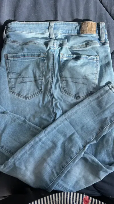 Jeans American Eagle azul claro para mujer - miniatura 3