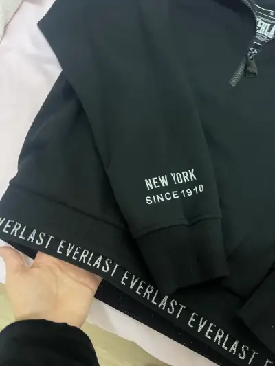 Polerón negro Everlast con cierre medio - miniatura 2