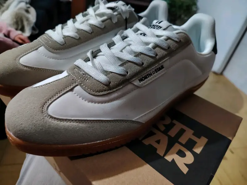 Zapatillas deportivas North Star blancas y grises - 1