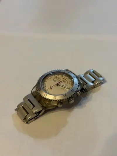 Reloj de pulsera metálico con cronógrafo - miniatura 2