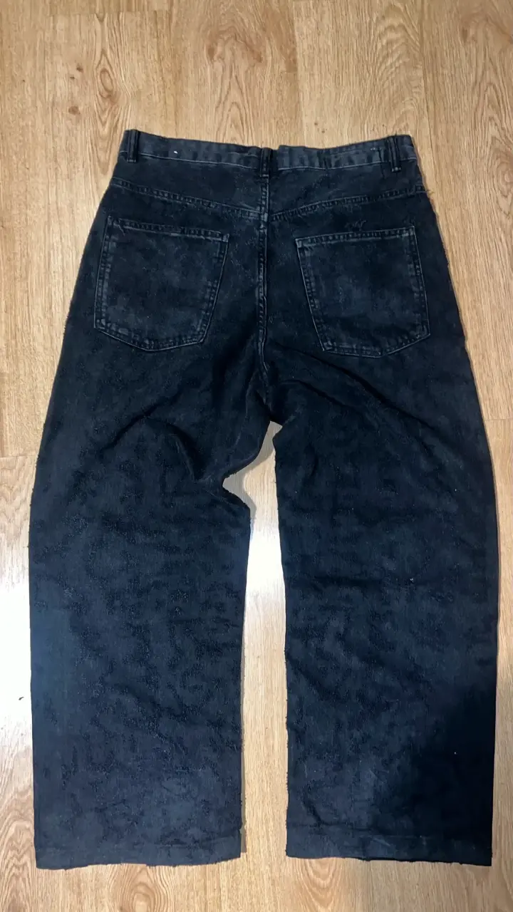 Jeans Zara negros baggy con efecto roturas - 4