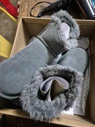 Botas Bamers grises 100% nuevas - miniatura 2