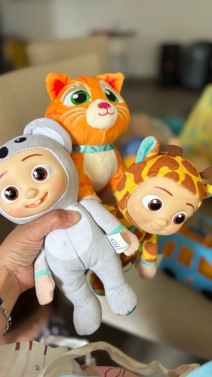 Set de peluches cocomelon de animales y bebé