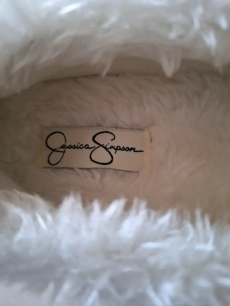 Pantuflas de invierno Jessica Simpson blancas - 1