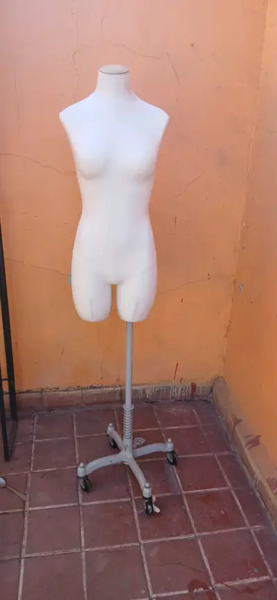 Maniquí costura ajustable talla XS base rodante - miniatura 1