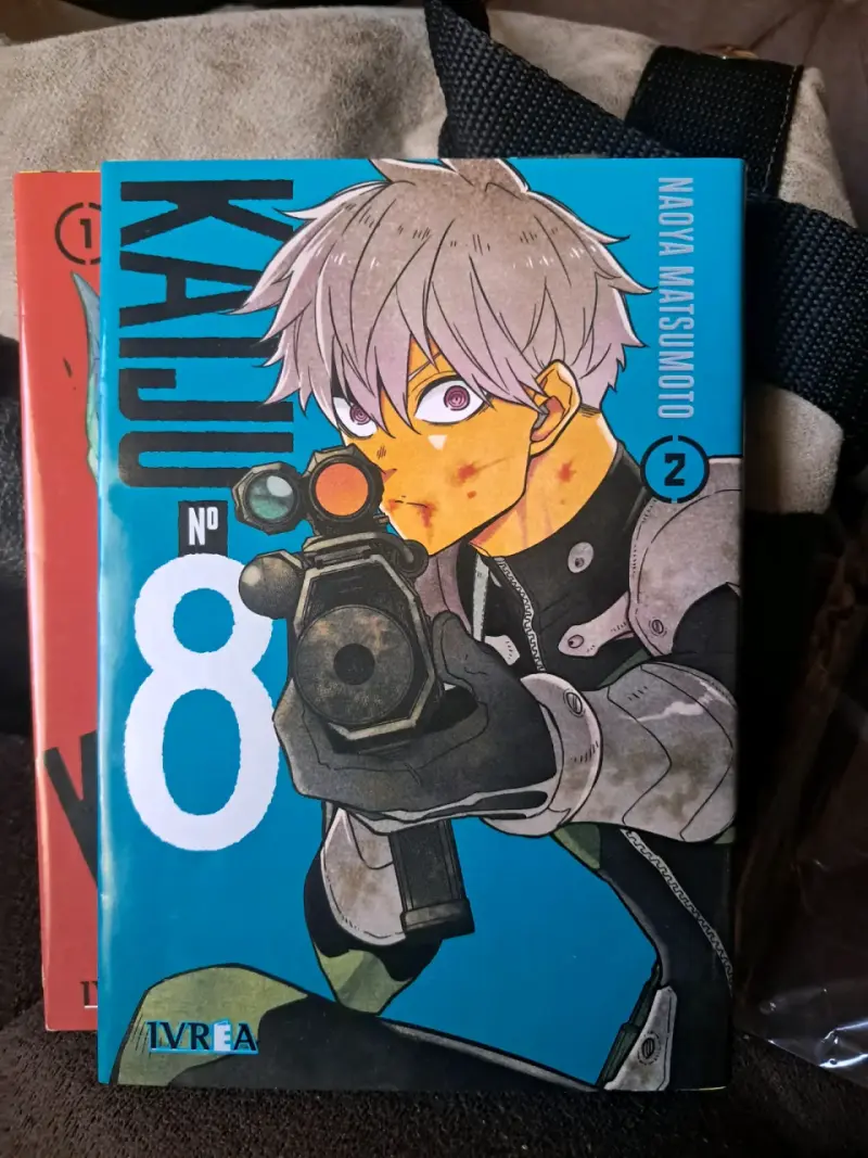 Colección de mangas Kaiju No. 8, v. 1,2,3,7 - 2