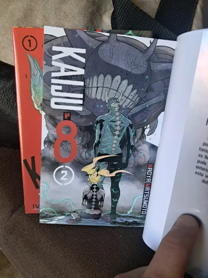Colección de mangas Kaiju No. 8, v. 1,2,3,7 - 3