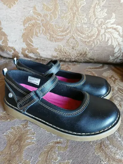 Zapatos escolares negros para niña número 32 - miniatura 1