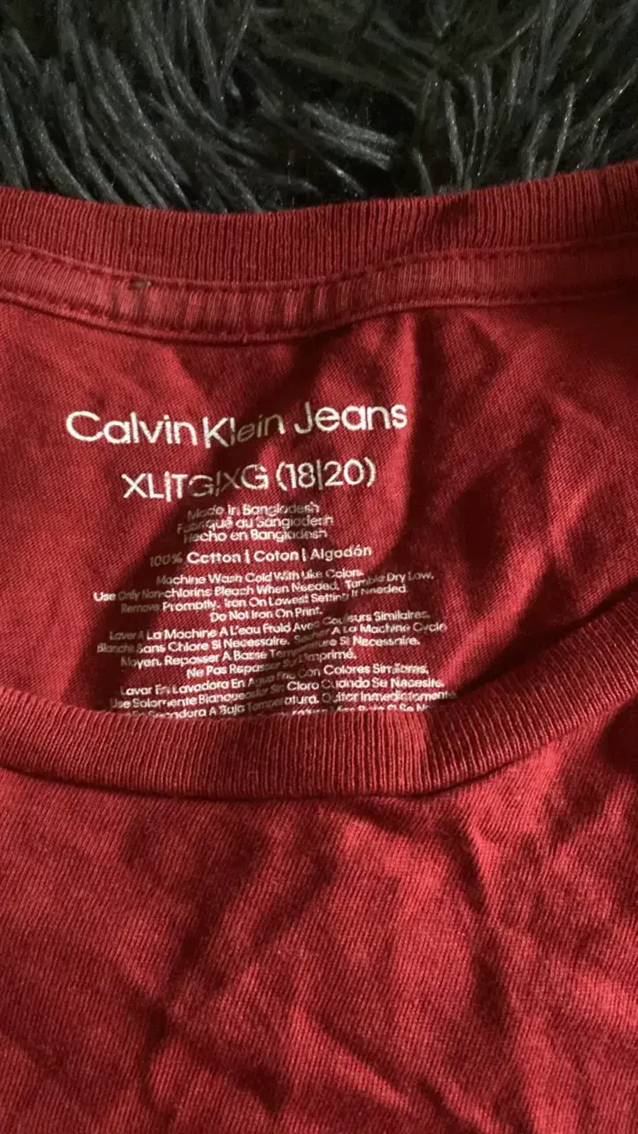 Polera Calvin Klein roja para hombre - 3
