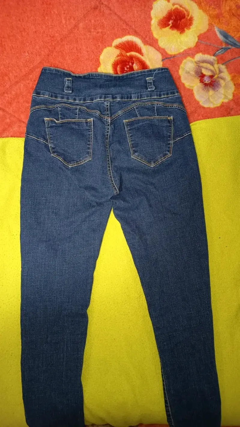 Jeans de mezclilla azul para mujer - 1