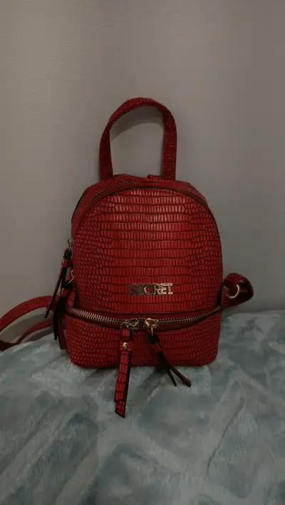 Mochila pequeña roja Secret - miniatura 2