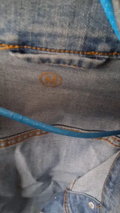 Chaqueta de mezclillapara mujer - miniatura 4
