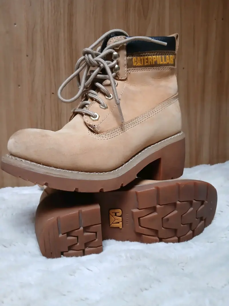 Botas Caterpillar beige
