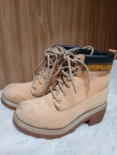 Botas Caterpillar beige - miniatura 5