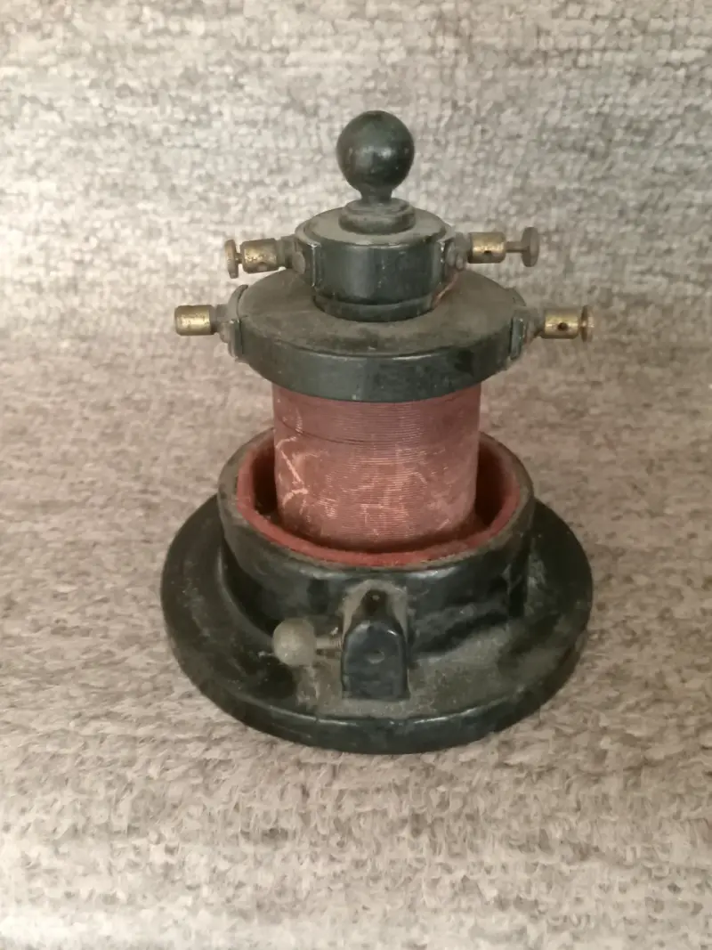 Antiguo interruptor eléctrico de porcelana - 2