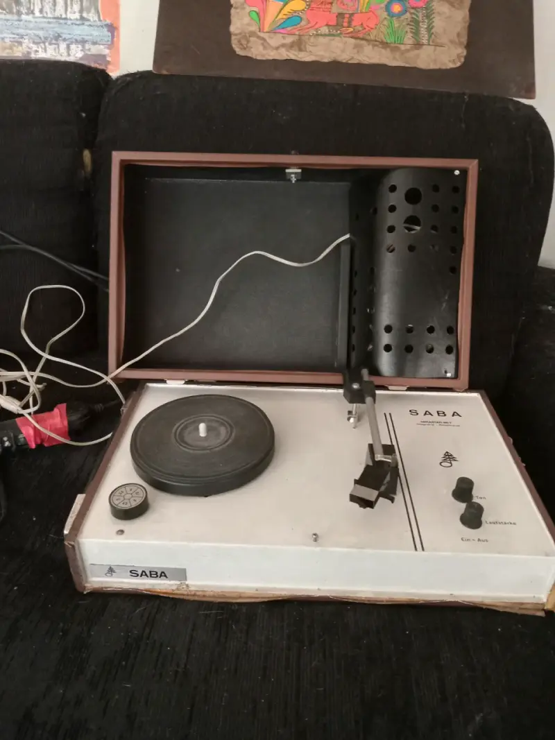 Reproductor 45 vintage Saba Mirastar 180 T - 2