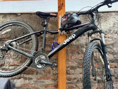 Bicicleta de montaña Jeep con suspensión delantera - miniatura 3