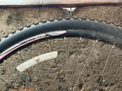 Bicicleta de montaña Jeep con suspensión delantera - miniatura 6