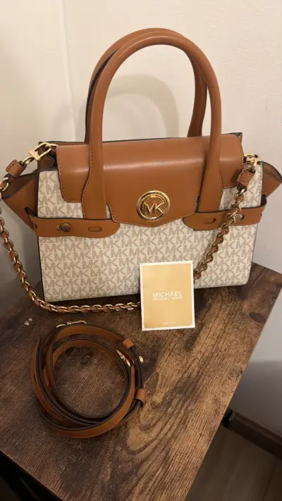 Bolso Michael Kors marrón y beige con cadena - miniatura 1