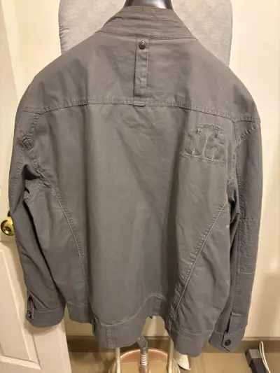 Chaqueta verde gris de hombre estilo militar - miniatura 2