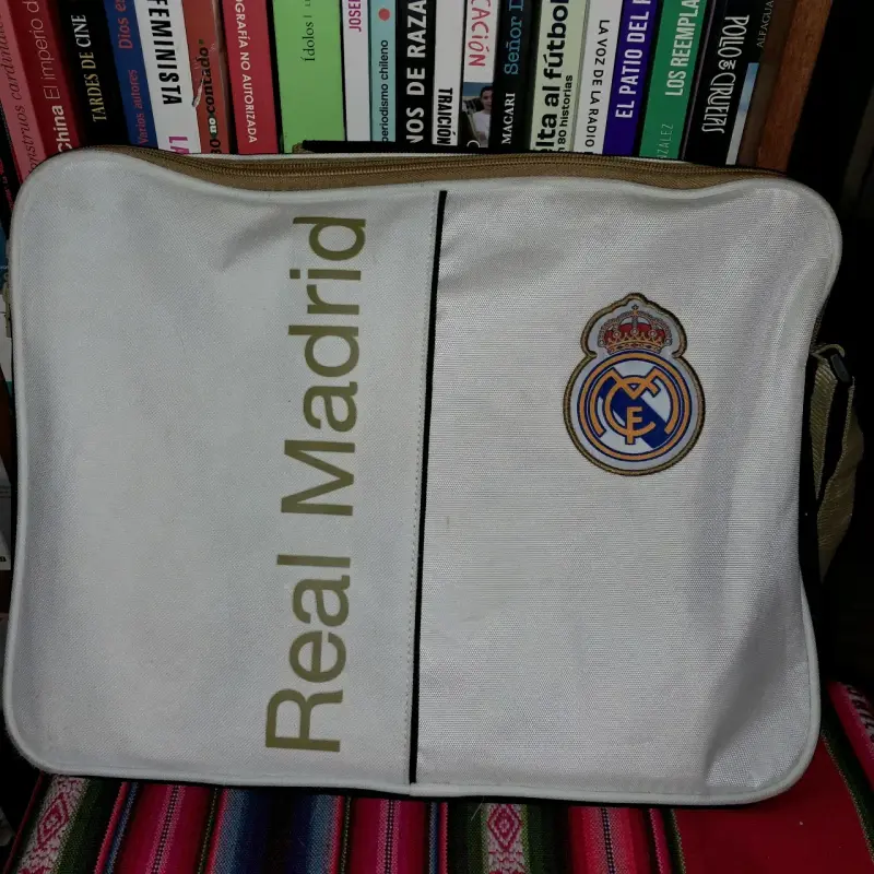 Bolso bandolera Real Madrid blanco con logo - 2