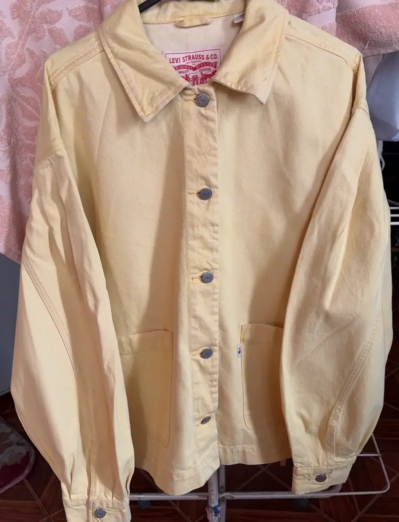 Chaqueta Levi's amarilla - 1