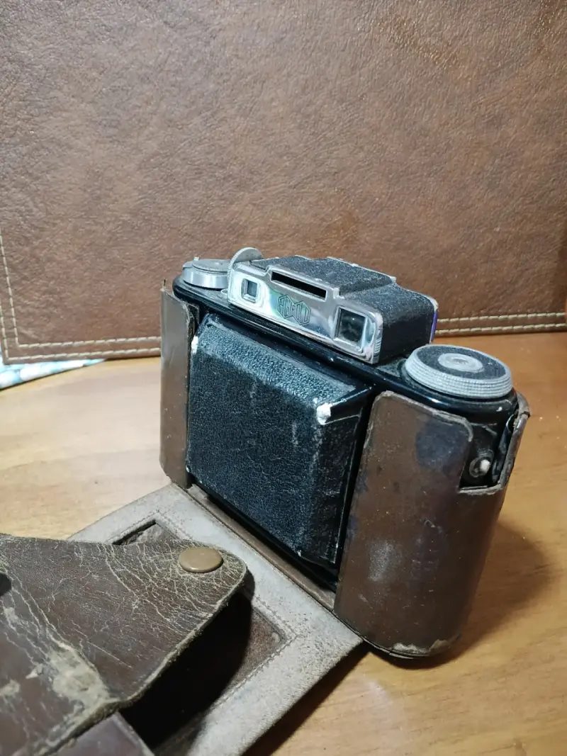 Cámara vintage Agfa Isolette plegable - 5