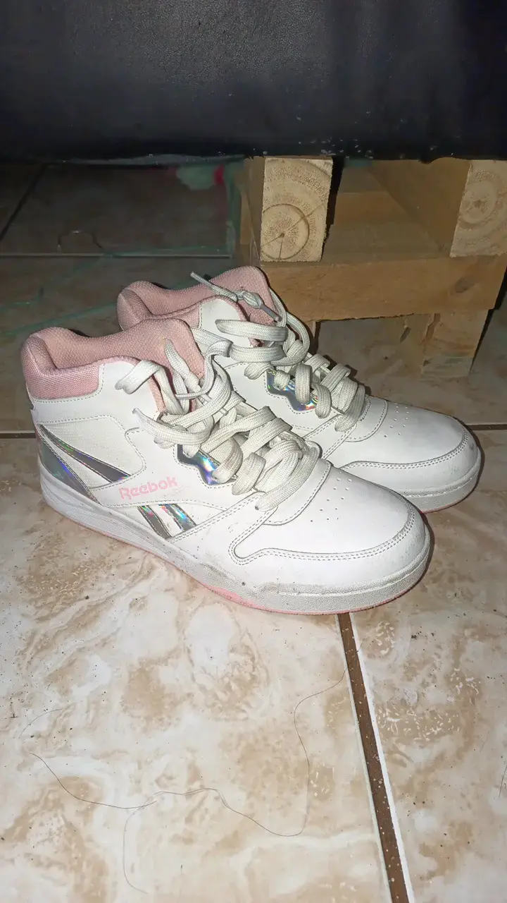 Zapatillas deportivas Reebok blancas y rosadas
