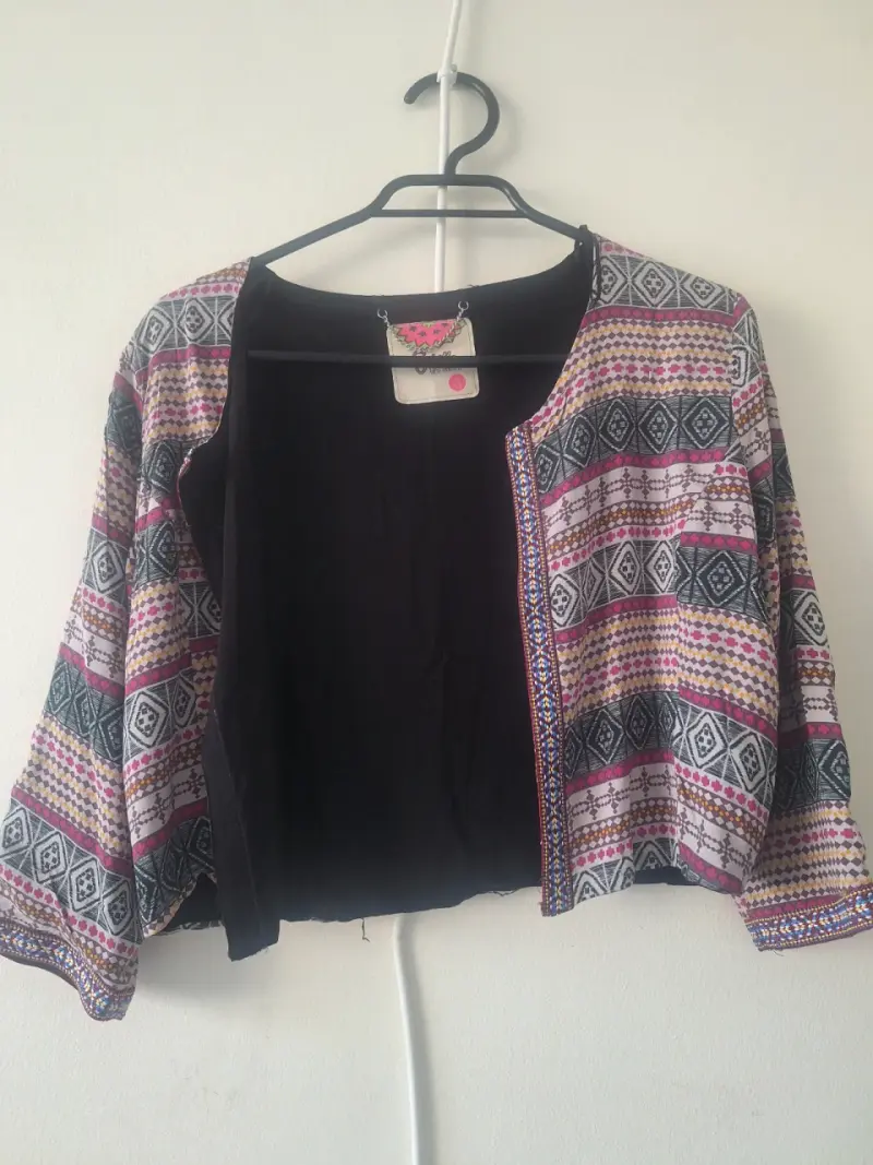 Chaqueta étnica multicolor para mujer