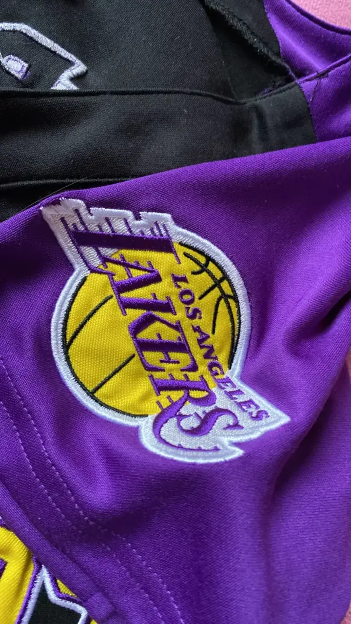 Chaqueta NBA Lakers negra y morada - 3