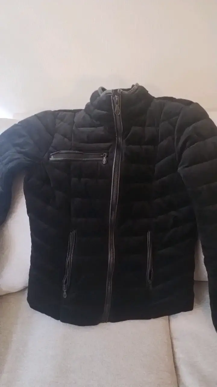 Chaqueta acolchada negra para mujer JJO - 1