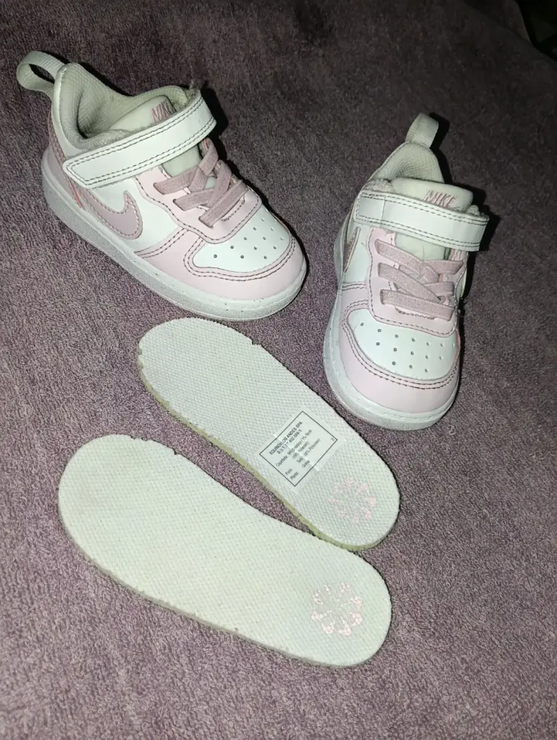 Zapatillas deportivas para niños Nike rosadas
