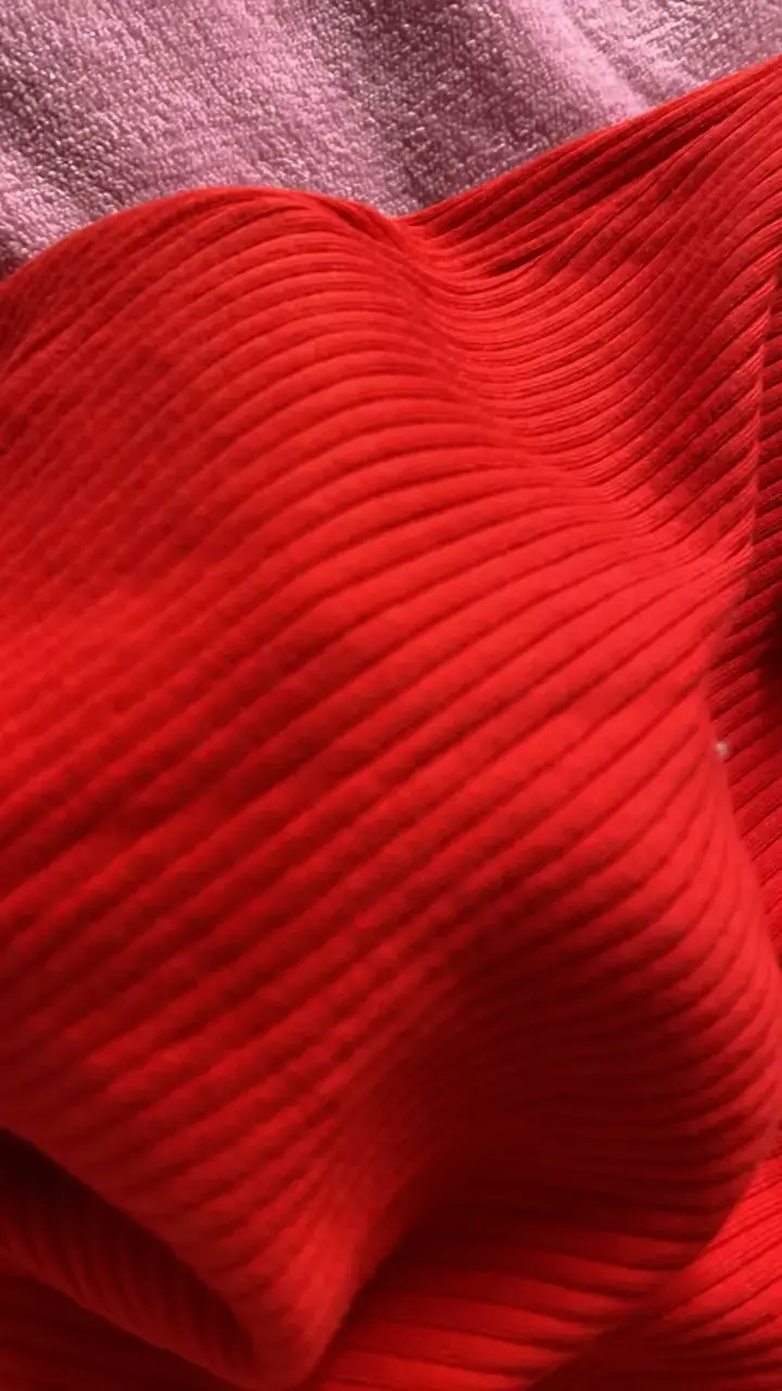 Suéter rojo de punto para mujer - 5