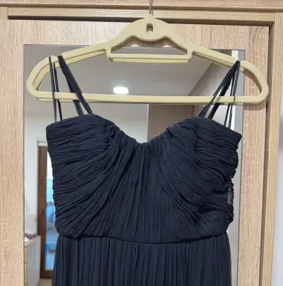 Vestido largo elegante negro - miniatura 3