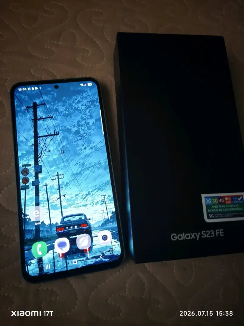 Samsung Galaxy S23 FE con caja original