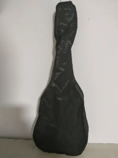 Guitarra para niños con su funda - miniatura 1