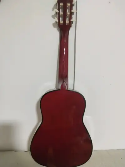 Guitarra para niños con su funda - miniatura 2