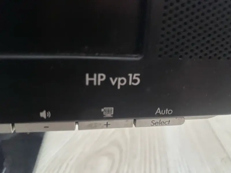 Monitor HP vp15 en buen estado - 3