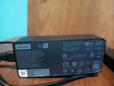 Laptop Lenovo ThinkPad T14 Gen 2 con i7 11 gen - miniatura 11