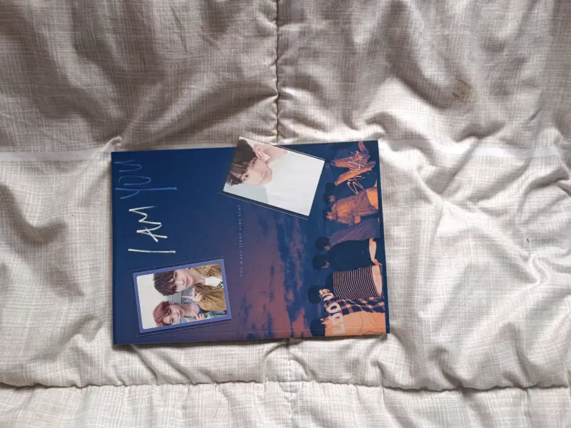 Álbum de música 'I Am You' con photoscards - 1