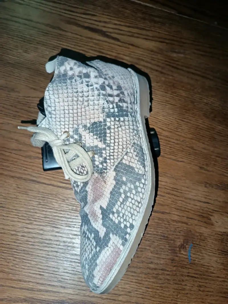 Botines de cuero con diseño de serpiente - 3