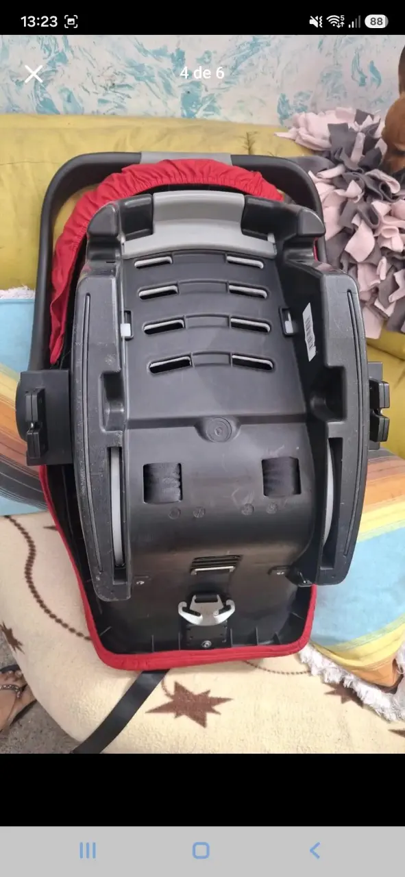 Coche de bebé Britax rojo en buen estado - 3