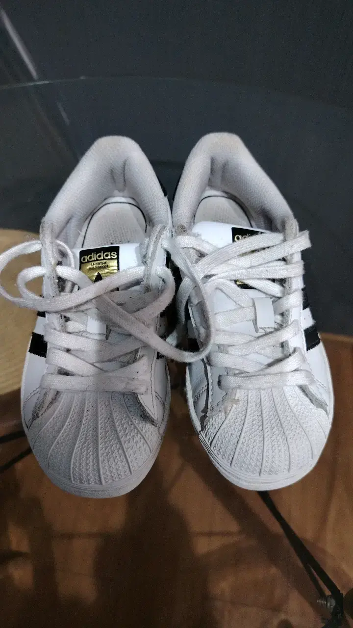 Zapatillas Adidas Superstar blancas clásicas - 1