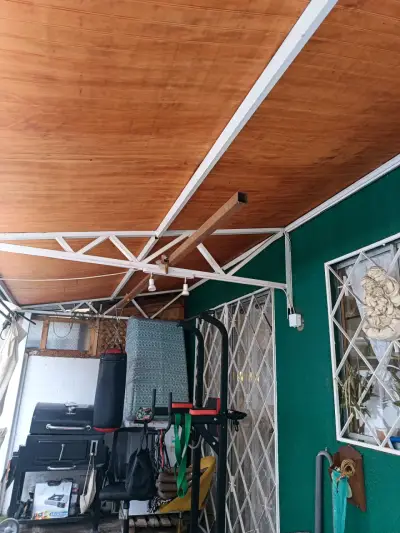 Techo de madera con vigas de acero - miniatura 4