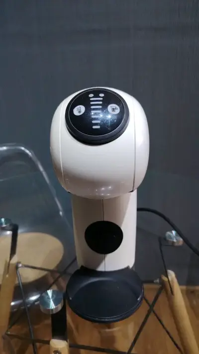 Cafetera digital dolcegusto - miniatura 1